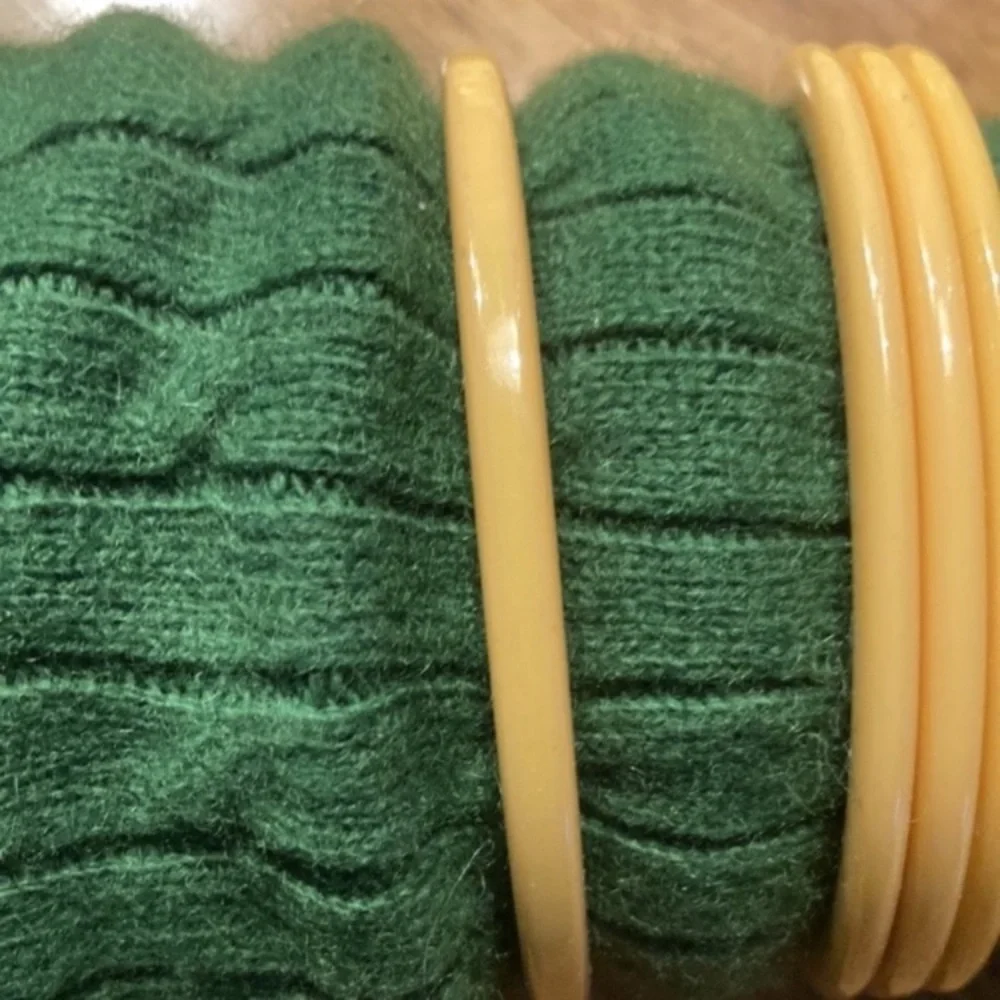 Set of 4 Bakelite Bangles